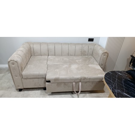 Современный кухонный уголок 